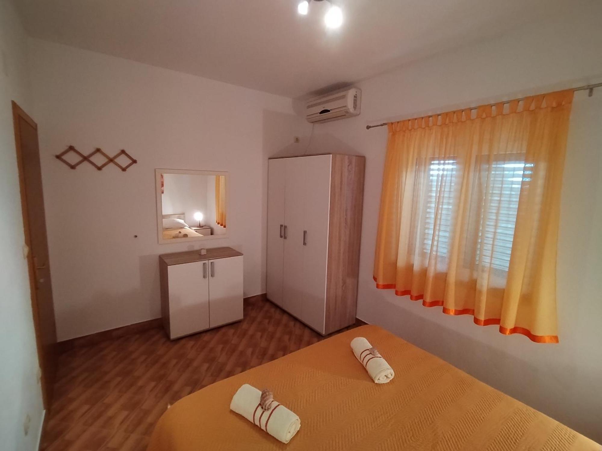 Apartments Katarina Бол Екстериор снимка
